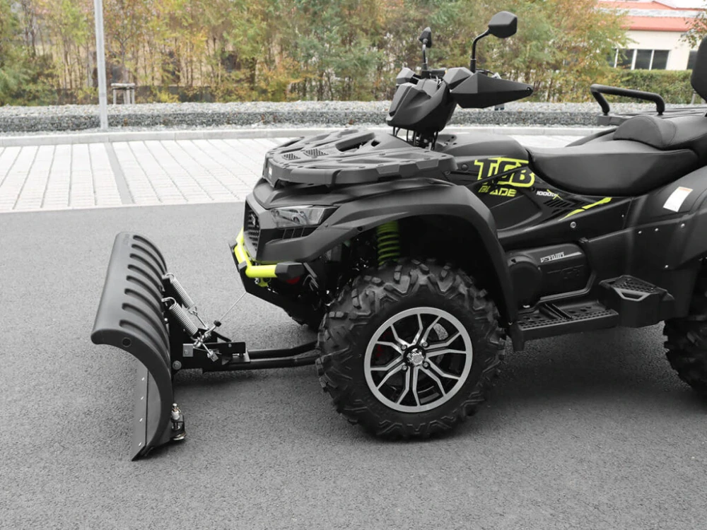 a Odpružená sněhová radlice včetně adaptéru SHARK SNOW PLOW DELUXE barva černá, šířka 132 cm