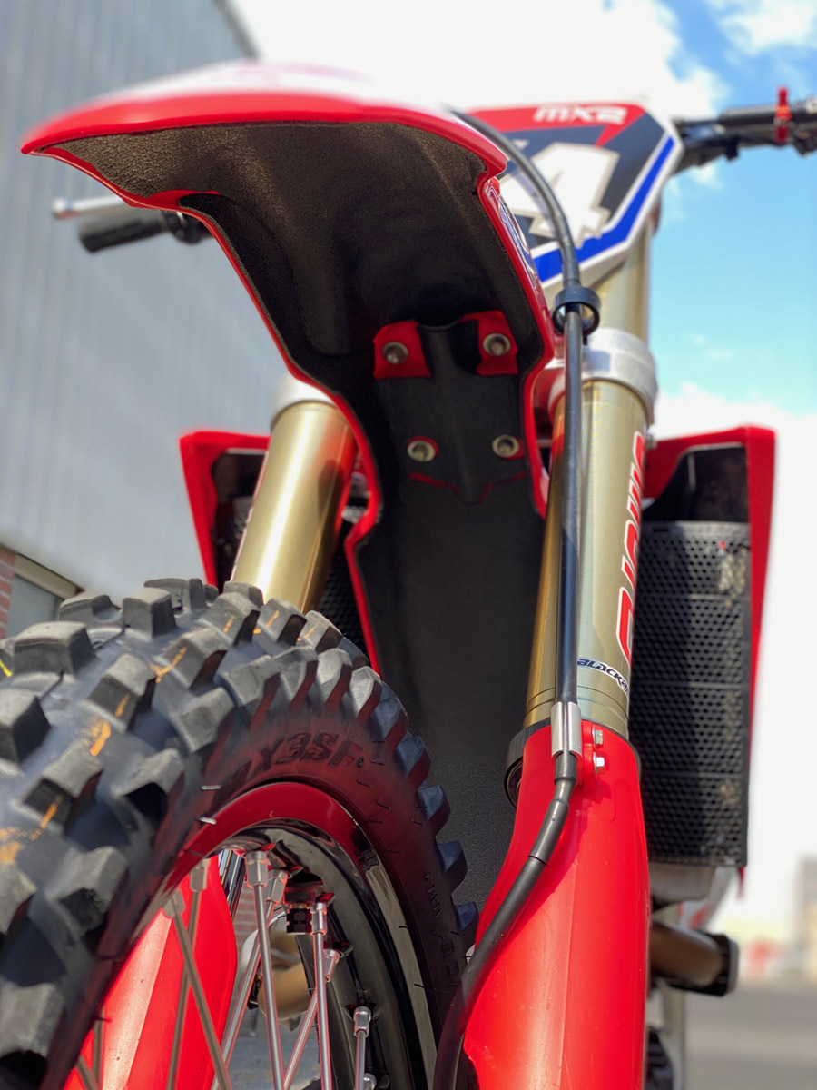 Ochranná pěna do blatníků motocyklu TWIN AIR MUD FOAM DEFLECTORS pro KTM SX-F/XC-F 250/ 350/ 450 rok 2016-2018