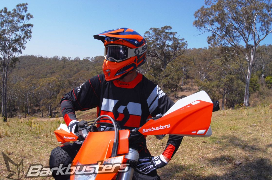 Sada motocyklových krytů páček mx / enduro BARKBUSTERS HANDGUARDS SABRE barva bílá/zelená, pár