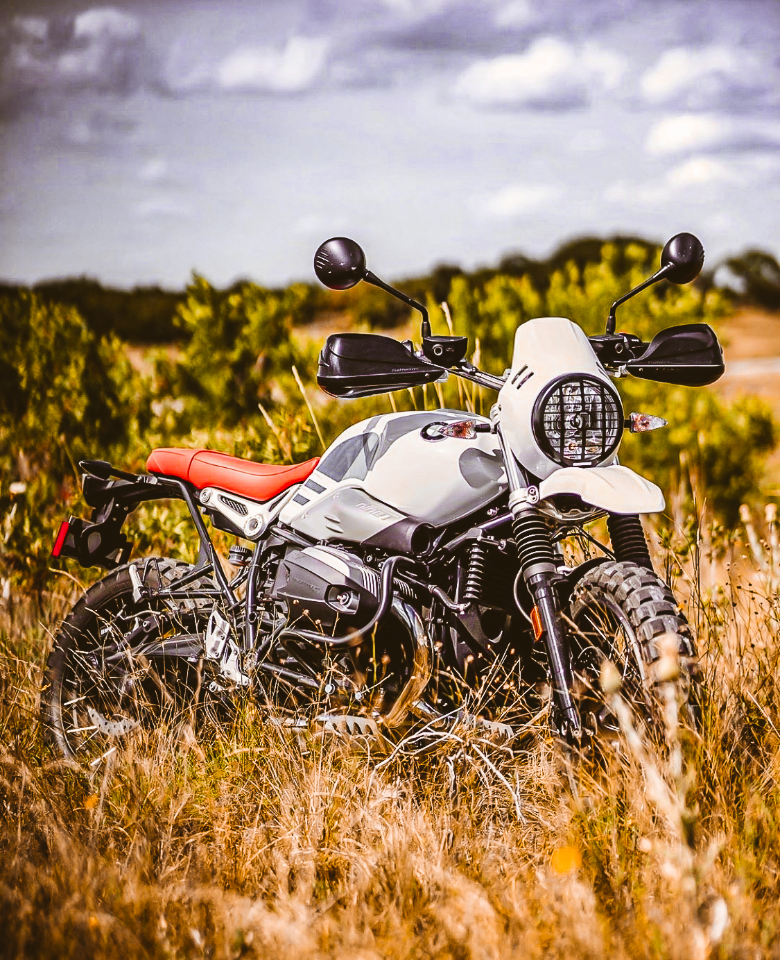 Sada motocyklových krytů páček bez výztuhy BARKBUSTERS HANDGUARD STROM REPLACEMENT barva bílá, pár