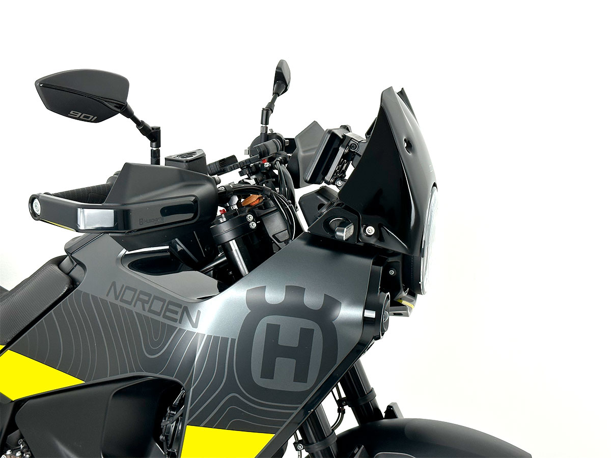 Plexi motocyklu WRS verze ENDURO pro HUSQVARNA NORDEN 901 EXPEDITION rok 2023 barva černá lesklá, výška plexi 18,5 cm