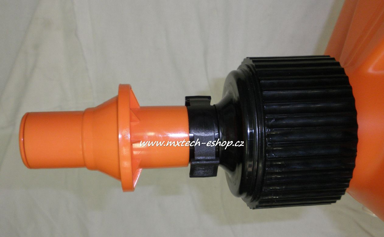 Adaptér KTM ke kanystru TUFF JUG ADAPTOR RUBBER KTM barva černá, 1 kus