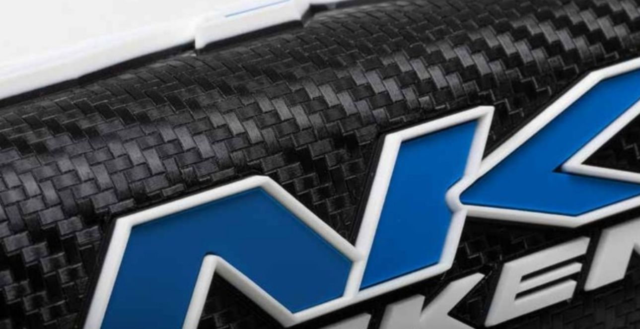 Kryt hrazdy řidítek motocyklu NEKEN MINI - 21 cm - barva černá/červená
