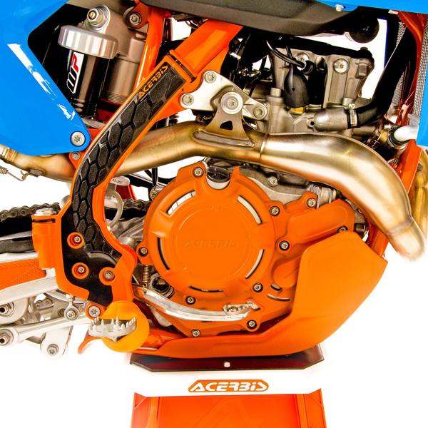 Sada kryt víčka spojky, zapalování a vodní pumpy ACERBIS pro KTM EXC-F 250/350 2017-2022 ČERNÁ
