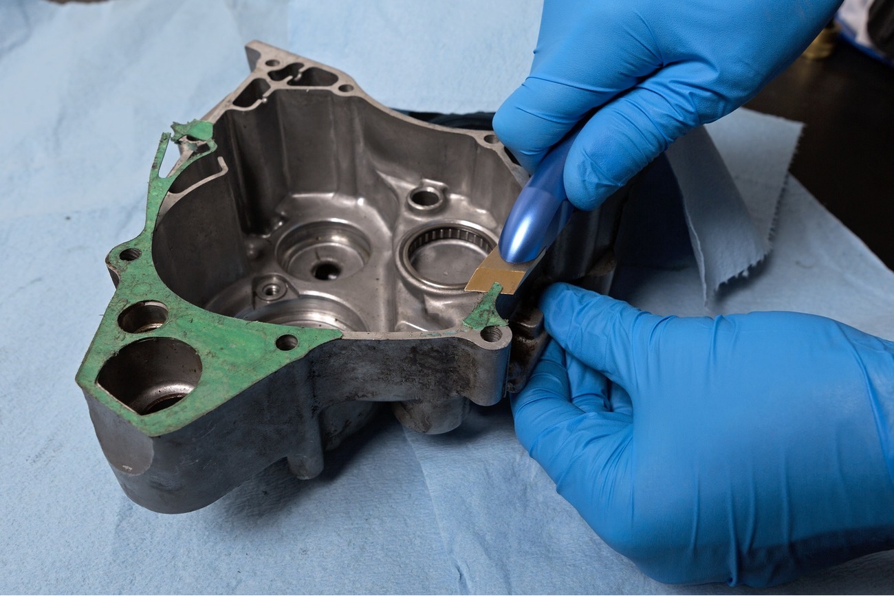 Škrabka - nůž pro odstraňování papírového těsnění MOSE RACING GASKET SCRAPER TOOL