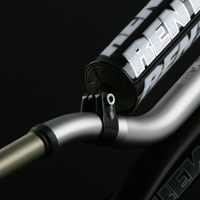 Kryt hrazdy RENTHAL BAR PAD SX TEAM ISSUE TLD, délka 24 cm (9-1/2")