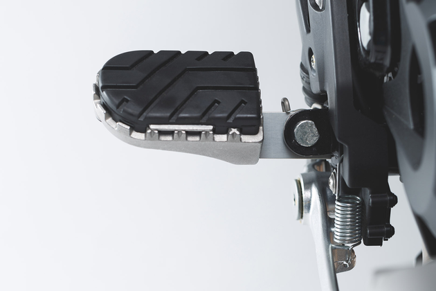 Sada stupaček motocyklu SW MOTECH ION FOOTREST KITS pro BMW R nineT Scrambler/ GS 2016-2020