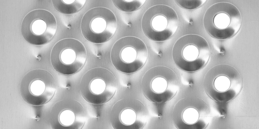 Sada 2 kusů hliníkových nájezdových ramp pro motocykl QTECH délka 150 cm, šířka 22 cm, výška 4 cm - sada 2 kusů - pár 