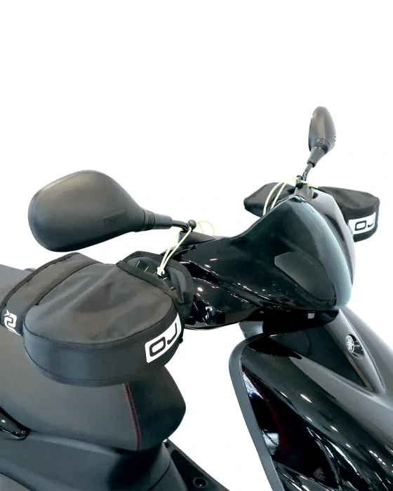 Návleky na řidítka k ochraně rukou před chladem/zimní návleky na ruce na motocykl OJ ATMOSFERE HAND GRIP COVER MICRO PRO barva černá-pár