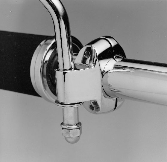 Držák zpětného zrcátka na řidítka motocyklu DRAG SPECIALTIES MILLER'S MIRROR CLAMP vnitřní průměr 1" ( 25,4 mm ),barva černá matná, 1 kus