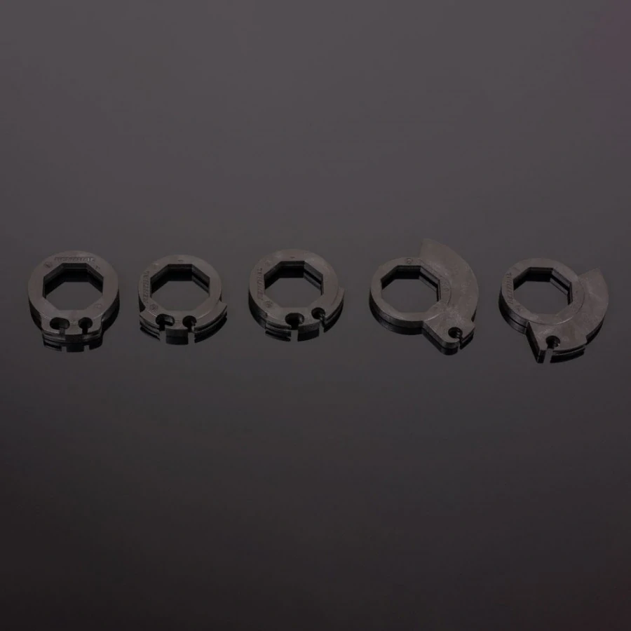 a Motokrosové rukojeti - gripy s lock-on RENTHAL GRIP R-WORKS ULTRATACKY G236 LOCK-ON 1/2 WAFFLE SOFT - SUPER LEPIVÉ, barva černá/šedá, pár 