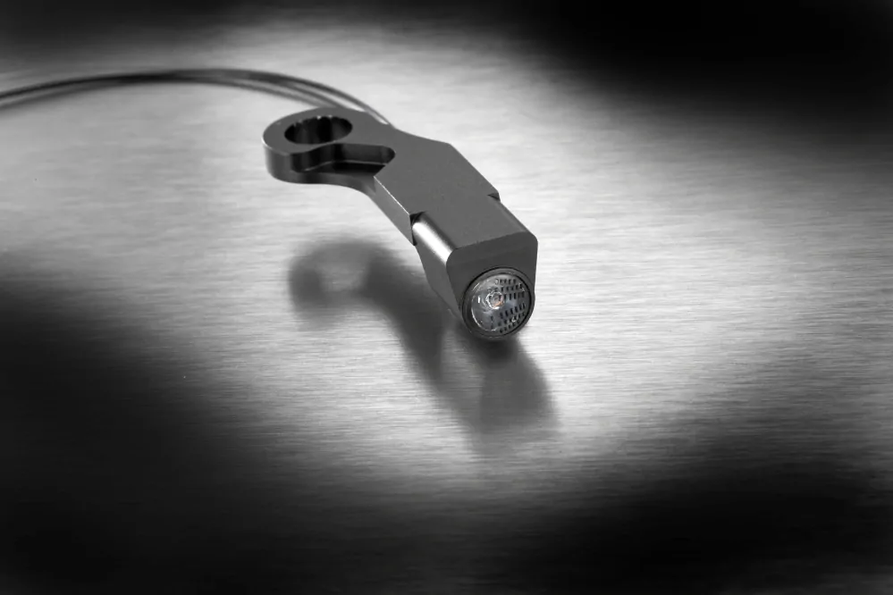 Led blinkr na řidítka motocyklu KELLERMANN DASH A 187.110 pro HARLEY DAVIDSON SOFTAIL rok 2018 a výš, pozice montáže přední levá strana, 1 kus, rozměr 11 x 48 x 13 mm 