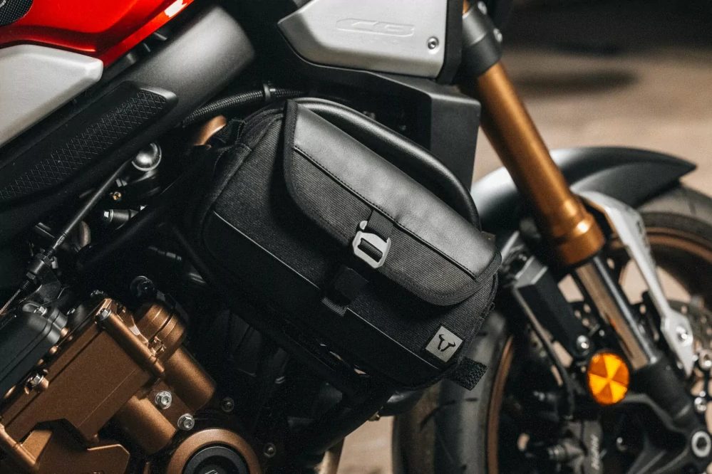 Textilní přídavná taška / doplňková taška SW MOTECH LEGEND GEAR LA9 ACCESORRY BAG černý, celkový objem 2,5 l