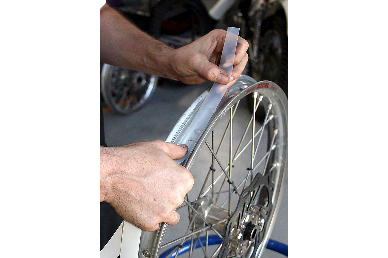 Vložka do ráfku  - pryžový pásek MOTION PRO RIM STRIP 21" pro kola 2.15 a 2.5 / šíře 31,75 mm 