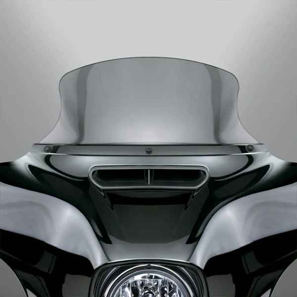 Plexi motocyklu NATIONAL CYCLE verze nízká N20409 pro HARLEY DAVIDSON FLHT, FLHTK, FLHTKL, FLHTKCUL rok 2014–2024 barva světle šedá, výška plexi 24,1 cm 