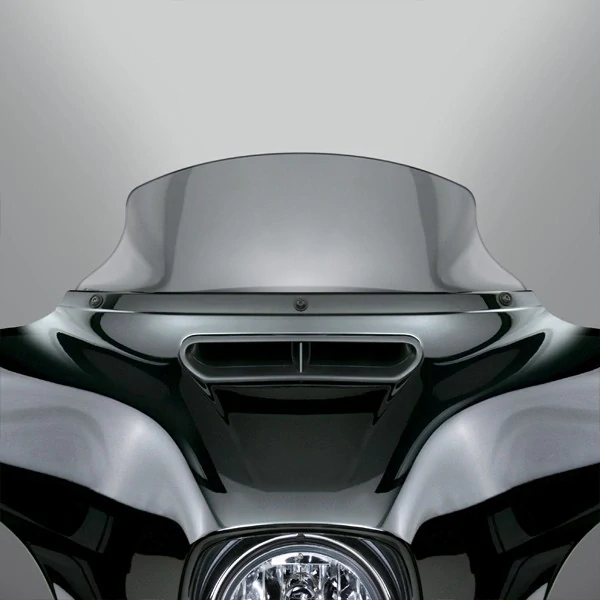 Plexi motocyklu NATIONAL CYCLE verze nízká N20410 pro HARLEY DAVIDSON FLHT, FLHTK, FLHTKL, FLHTKCUL rok 2014–2024 barva světle šedá, výška plexi 19 cm 