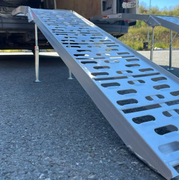 Heavy duty hliníková nájezdová rampa pro motocykl a UTV skládací SHARK Accessories délka 230 cm, šíře 28,5 cm, max. nosnost 680