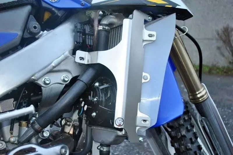 Výztuhy chladičů motocyklu AXP RACING RADIATOR BRACES pro YAMAHA WR 250 F rok 2015-2019