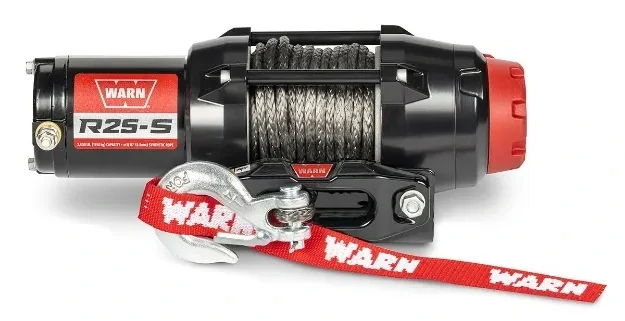 Elektrický naviják pro ATV a UTV WARN MODEL R25-S SYNTHETIC ROPE WINCH 110020 se syntetickým lanem (15 m x 4,8 mm), tažná síla 1134 kg (2 500 lb)