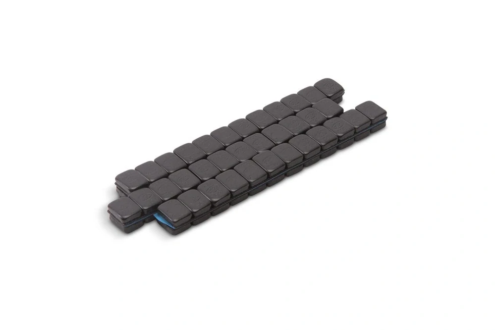 Závaží s lepící vrstvou pro vyvážení motocyklového kola MOTION PRO WHEEL WEIGHTS STEEL barva černá, 144 ks o váze 3,5 g (ks)