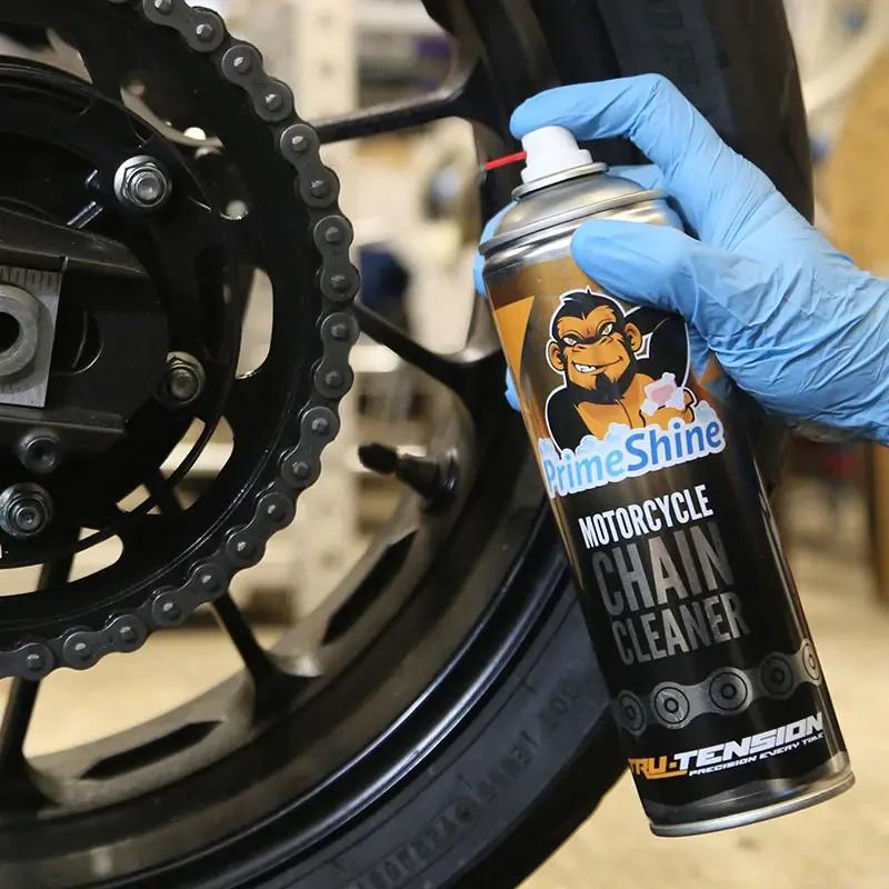 A Čistič řetězu / sprej pro čištění motocyklových řetězů TRU TENSION PRIMESHINE MOTORCYCLE CHAIN CLEANER M010 balení 500 ml