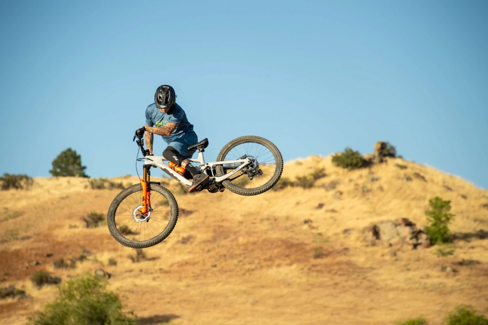 a Kolenní chrániče pro downhill a MTB FLY RACING BLUEPRINT RE barva černá, velikost M