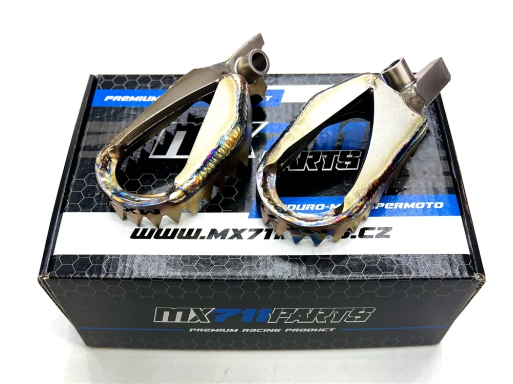 Motocyklové nerezové stupačky MX711 PEGS NERO pro FANTIC XEF 250 / 450 rok 2025