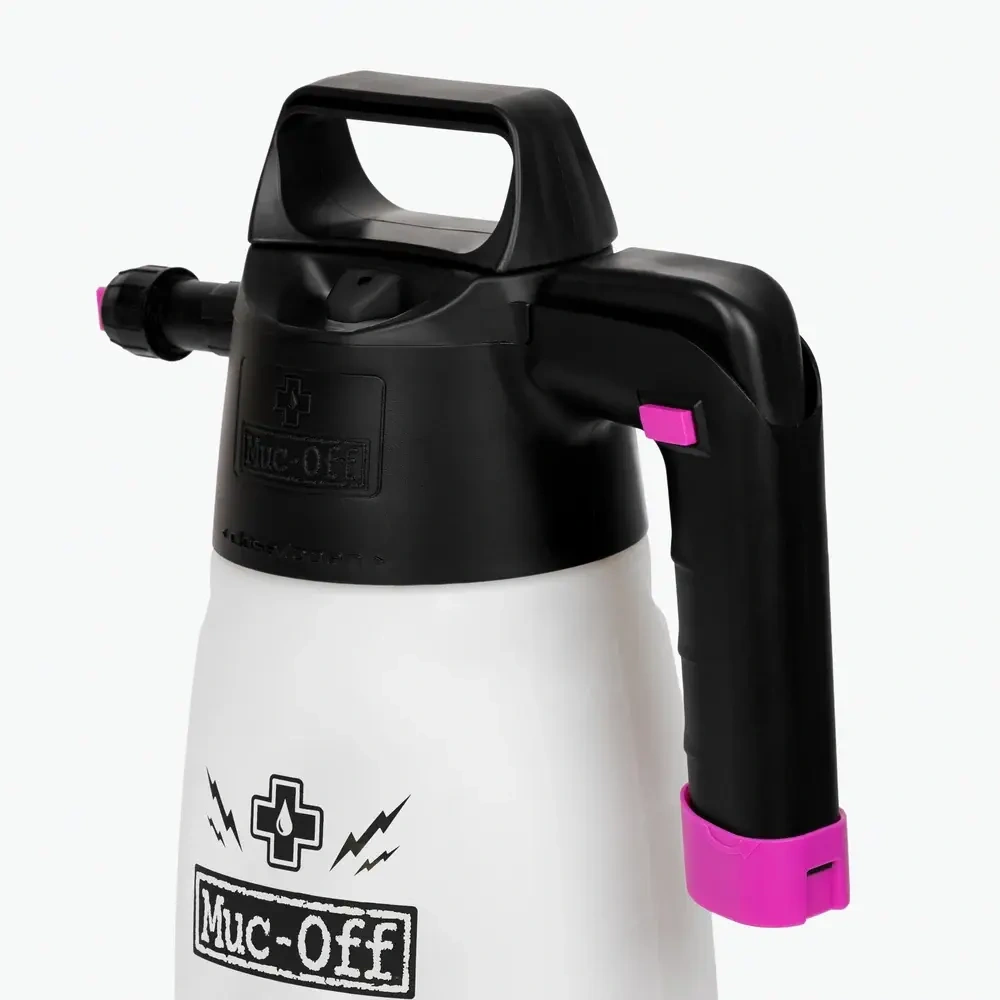 Detailingová sada 7V1 pro mytí motocyklu a jízdních kol MUC-OFF SPRAYER KIT 21461
