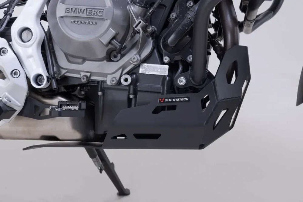 Kryt pod motor motocyklu SW-MOTECH pro moto BMW F 450 GS rok 2025 a výše barva černá