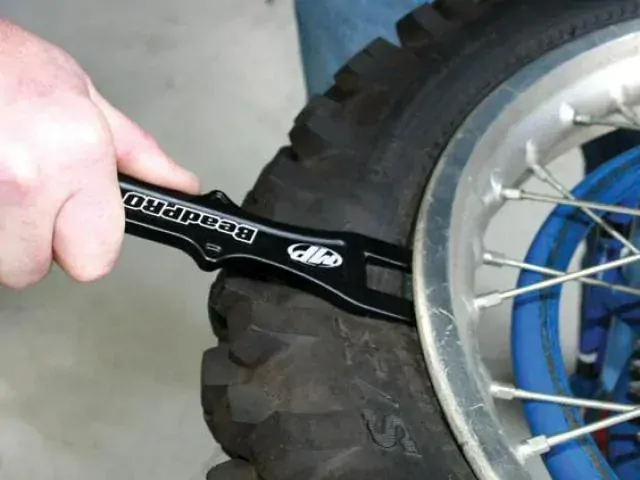 a Páky na srážení pneu MOTION PRO BEAD PRO FORGED typ 08-0519 délka 24,9 cm, sada