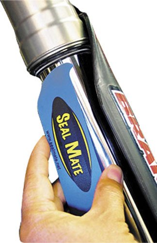 A Přípravek k pročištění znečištěného gufera přední vidlice MOTION PRO SEAL MATE 