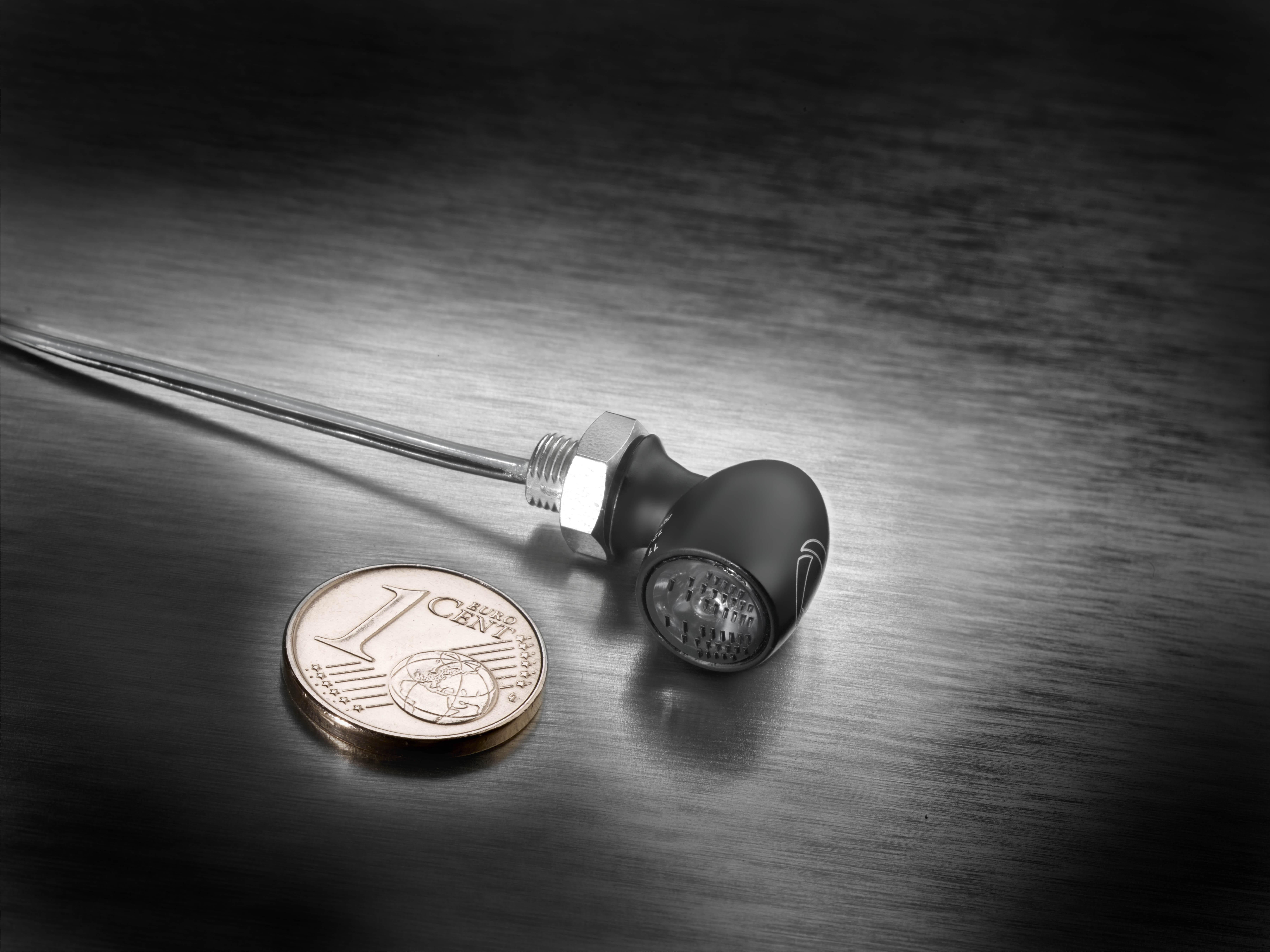 Bílé LED poziční světlo motocyklu KELLERMANN ATTO - BARVA ČERNÁ S TÓNOVANÝM SKLEM 