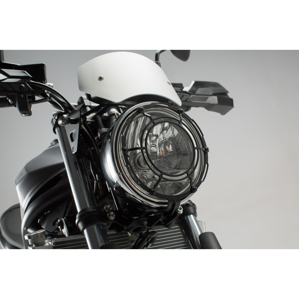 Ochranný kryt světla motocyklu SW-MOTECH HEADLIGHT GUARD pro YAMAHA XSR 700 2016-2020