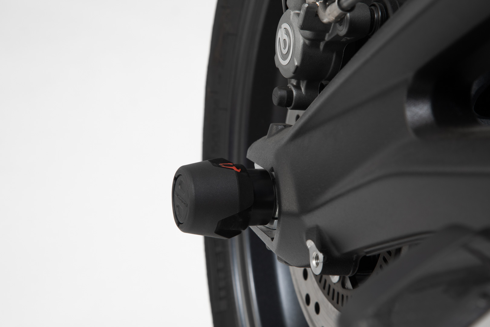 Padací protektory do osy zadního kola motocyklu SW-MOTECH pro TRIUMPH Street Triple R/RS/S 765 2016-2020