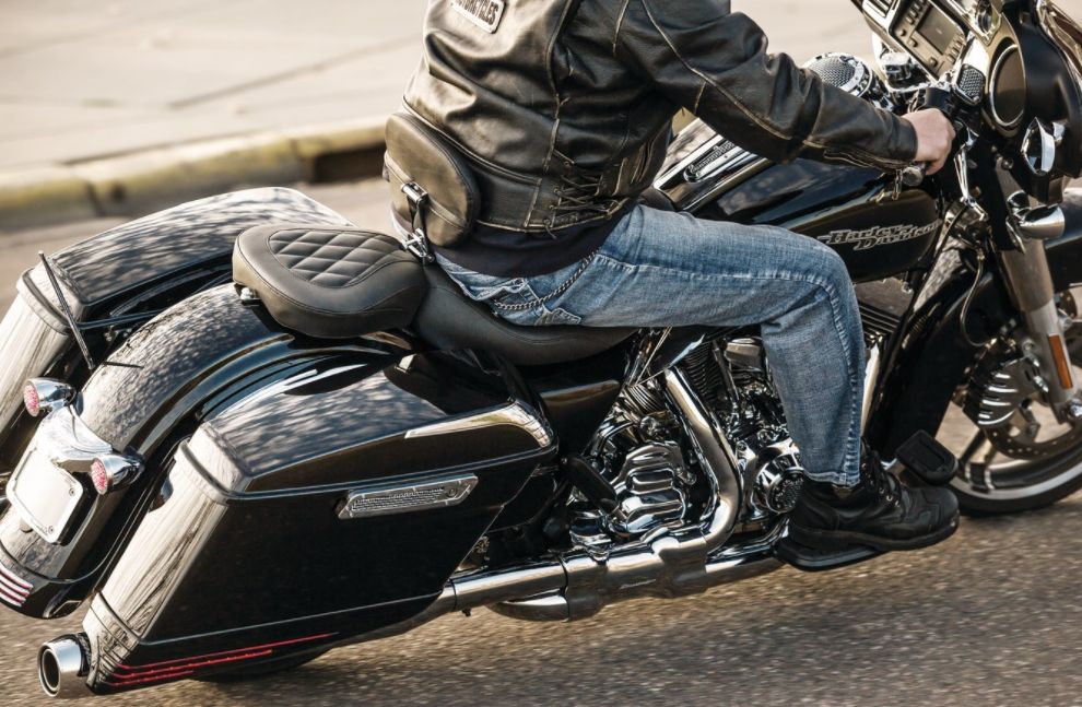 Sedadlo pro spolujezdce na motocyklu k sedadlu MUSTANG Wide Tripper pro Harley-Davidson FLHT/FLTR/FLHX/FLHR 2008-2021 