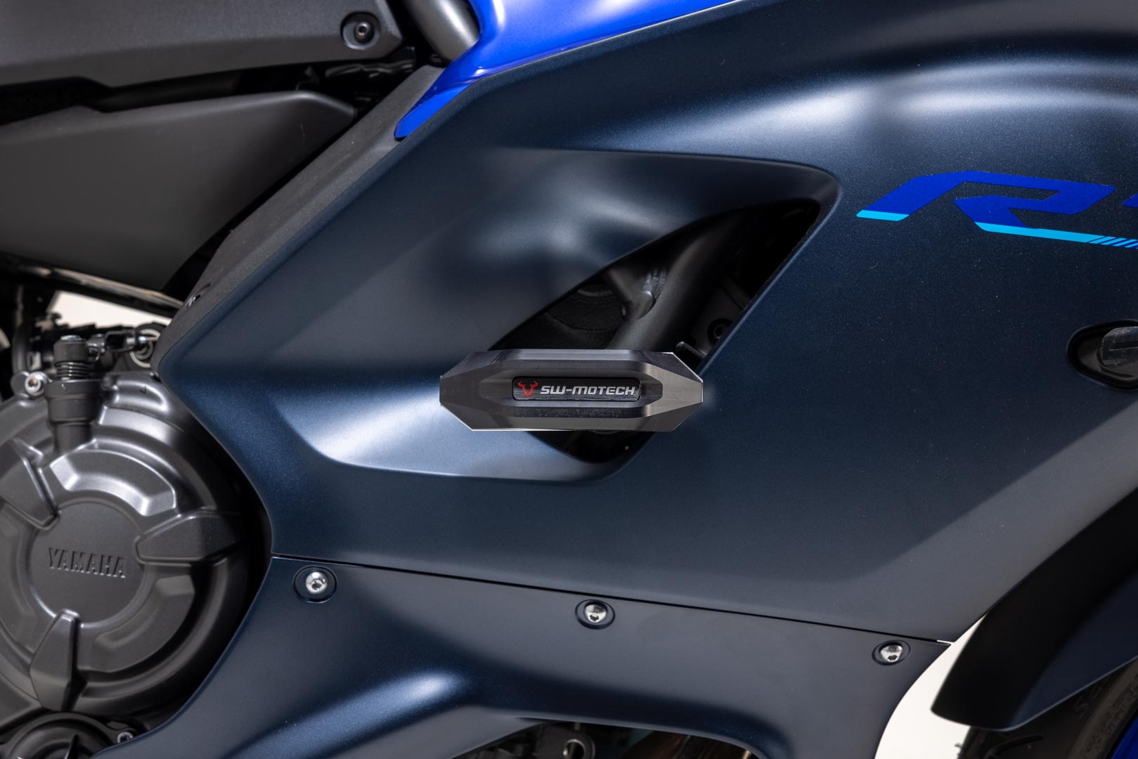 Padací protektory motocyklu SW-MOTECH pro YAMAHA YZF R-7 rok 2021-2022