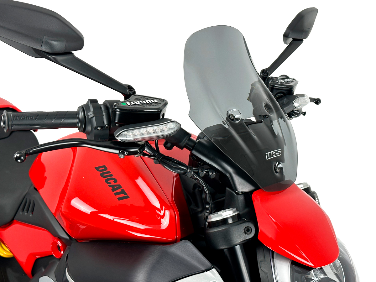 Plexi motocyklu WRS TOURING pro DUCATI DIAVEL V4 1200 ABS rok 2023, výška plexi 33,5 cm, šíře plexi 28 cm, barva kouřová