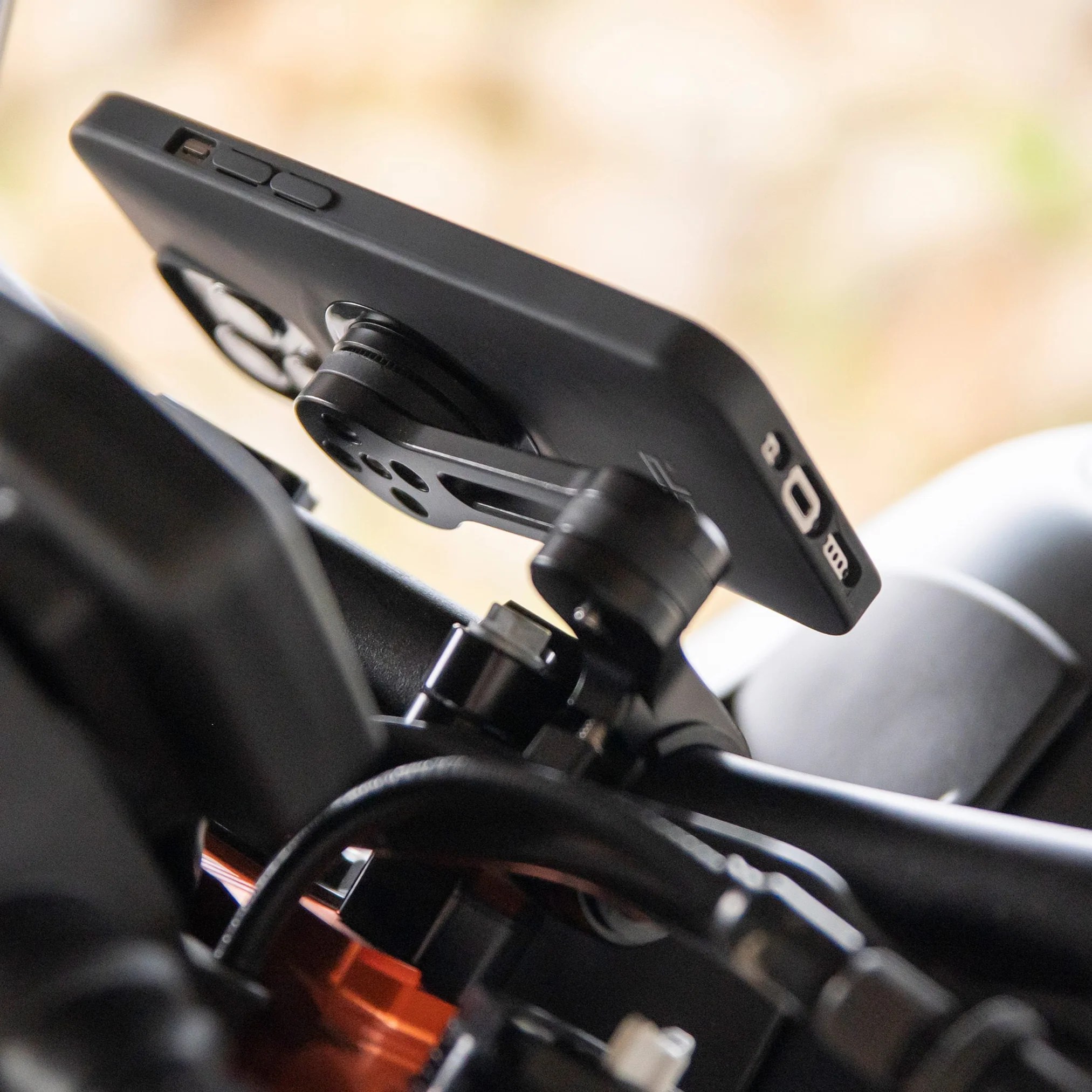 Držák mobilního telefonu SP CONNECT MOTO MOUNT PRO 53138 pro pro průměr řidítek 2.22 / 2.54 / 2.86 / 3.17 cm