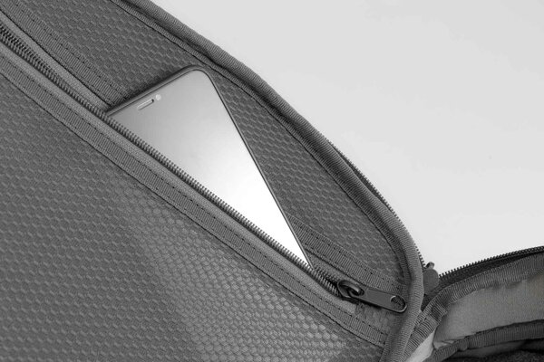 Magnetický tank bag na nádrž motocyklu SW-MOTECH PRO DAYPACK MAGNET TANK BAG černá/šedá, 29,0 x 22,5 x 12,5 cm, objem 6 až 9 litrů