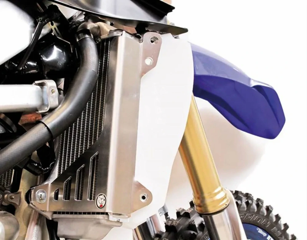 Výztuhy chladičů motocyklu AXP RACING RADIATOR BRACES pro YAMAHA YZ 250 F rok 2019-2023