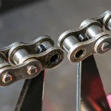 Stahovací kleště na řetěz BIKESERVICE DRIVE CHAIN PULLER BS1164 pro řetězy velikostí 428, 520, 525, 528, 530