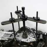 Přípravek pro vytažení klikové hřídele z motoru BIKESERVICE CRANKCASE SEPARATOR KIT BSB02300  