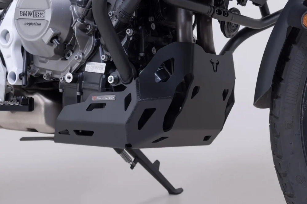 Kryt pod motor motocyklu SW-MOTECH pro moto BMW F 450 GS rok 2025 a výše barva černá