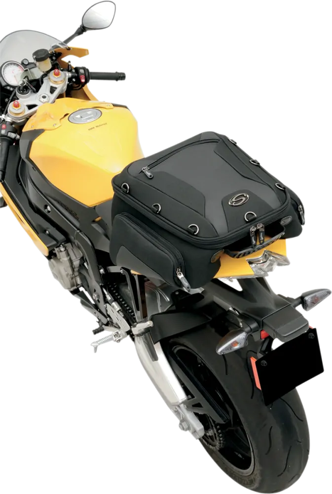 a Taška / batoh na zadní sedlo motocyklu SADDLEMEN TUNNEL BAGS STANDART pro  motocykly s 23 cm širokým nebo menším zadním sedadlem 