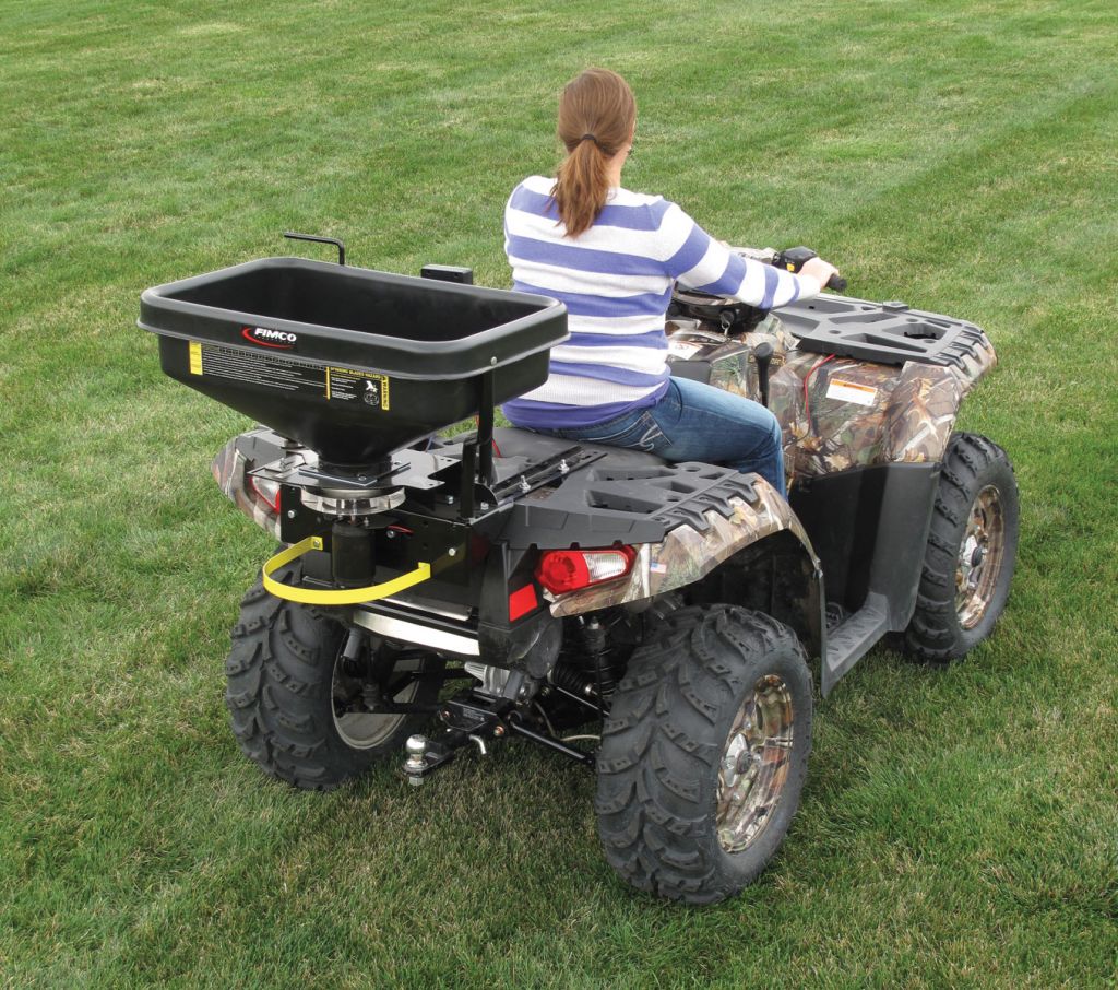 Víceúčelové rozmetadlo sypkých hmot pro montáž na zadní nosič MOOSE/FIMCO DRY MATERIAL SPREADER šířka posypu 1,5 - 13 metrů, zásobník 62 litrů / 65 kg