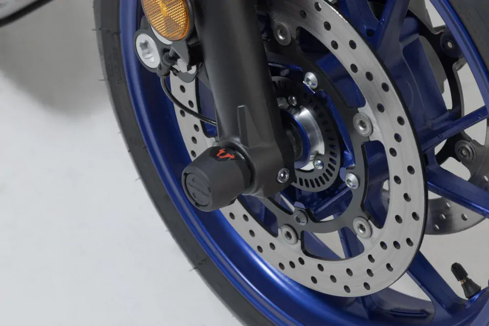 Padací protektory do osy předního kola motocyklu SW-MOTECH pro YAMAHA MT-07 2014-2020