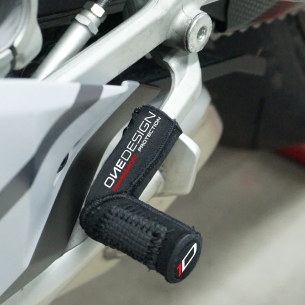 Ochranný neoprenový návlek na řadící páku motocyklu ONEDESIGN GEAR LEVER PROTECTOR