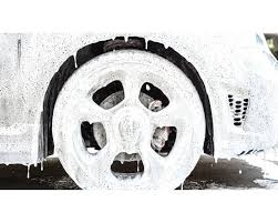 Pěnový čistič na vodní bázi k před-mytí MUC-OFF SNOW FOAM 1 litr