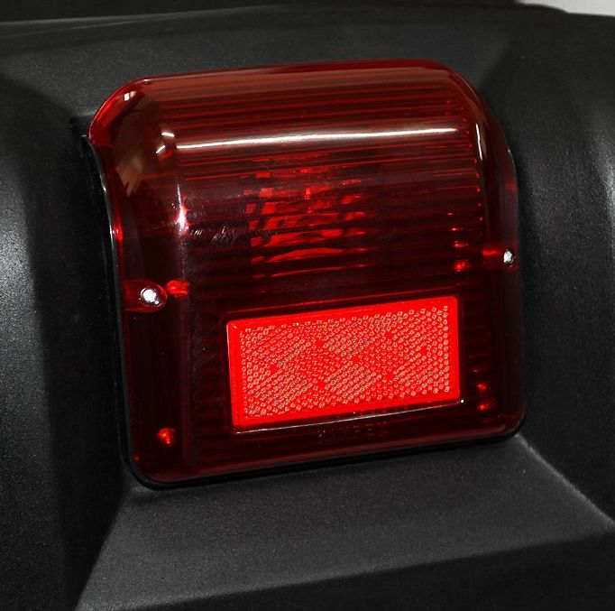 Zadní plastový uzamykatelný box pro ATV s mimořádně velkým vnitřním objemem KIMPEX KIMPEX DELUXE ATV BOX černý, rozměry 1067 x 711 x 432 mm (Š x H x V)