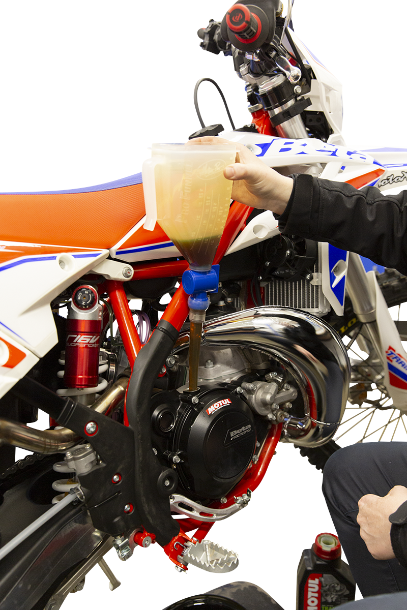 Trychtýř s ventilem MOTION PRO FUNNEL PRO GRADUATED kapacita 1000 ml